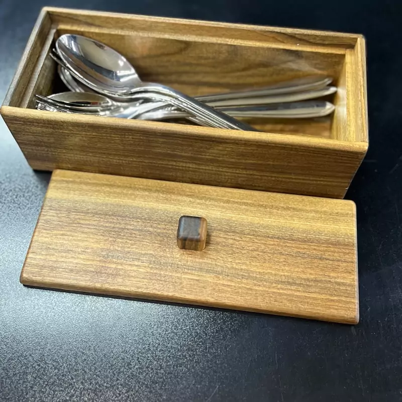 جای قاشقی چوب گردو همراه درب