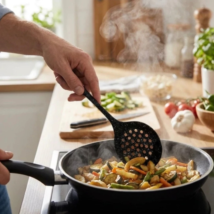 کفگیر سوراخ دار سیلیکونی شنگیا